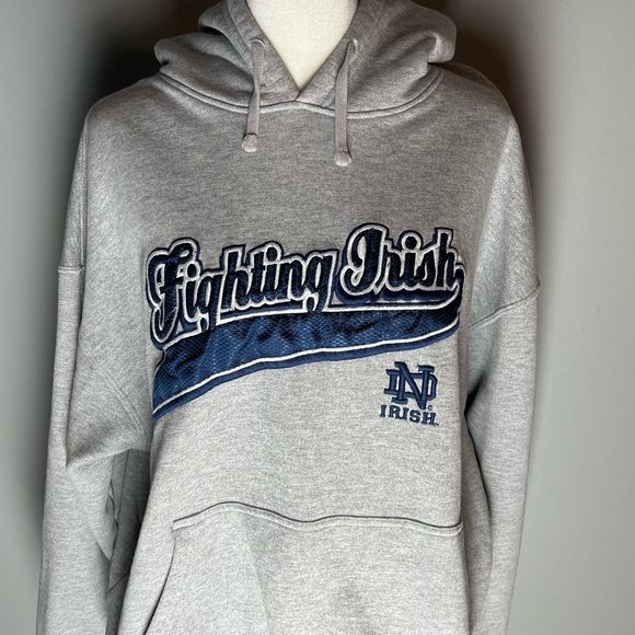 P2 Tops - Notre Dame sweatshirt - Size: XL - gently worn, very nice